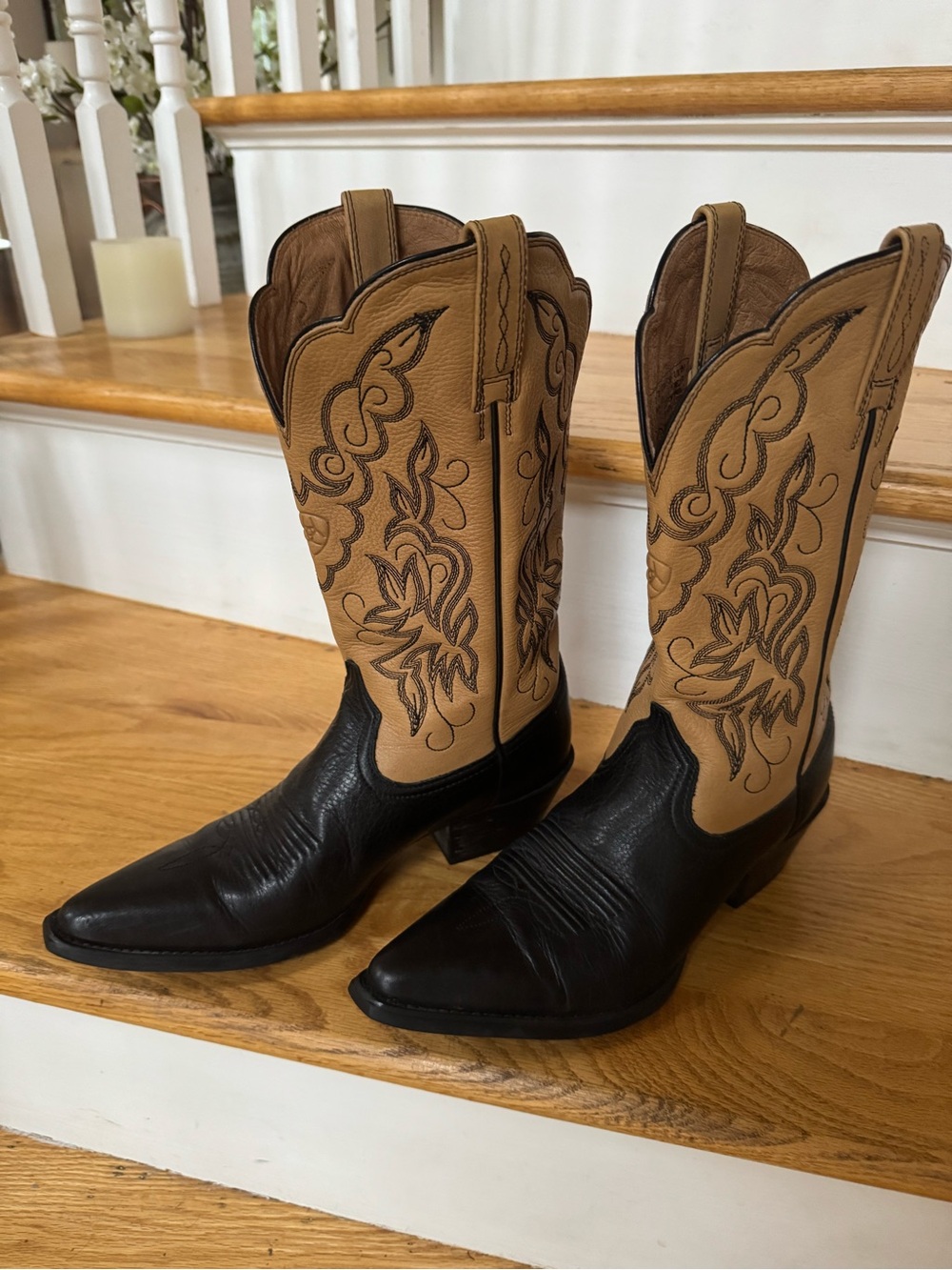 Ariat Heritage Black & Tan Embroidered Western Country Boots
